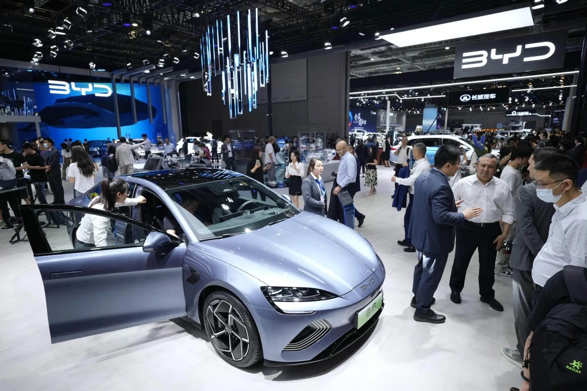 New-energy vehicles to make up 50% of China’s new cars sales by 2030, Moody’s forecasts Daniel Ren Global Economy – South China Morning Post