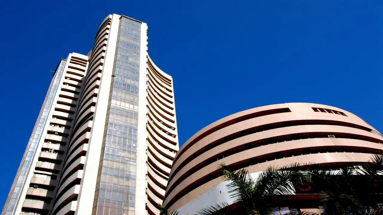 Market hits fresh record high amid volatility; rupee gains  Moneycontrol Market Edge