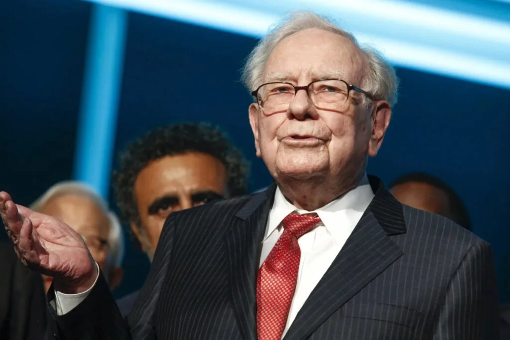 Warren Buffett’s Unique Formula To Success Unveiled By Harvard Expert: ‘You Can’t Just Correct Your Weaknesses’ Benzinga Neuro News