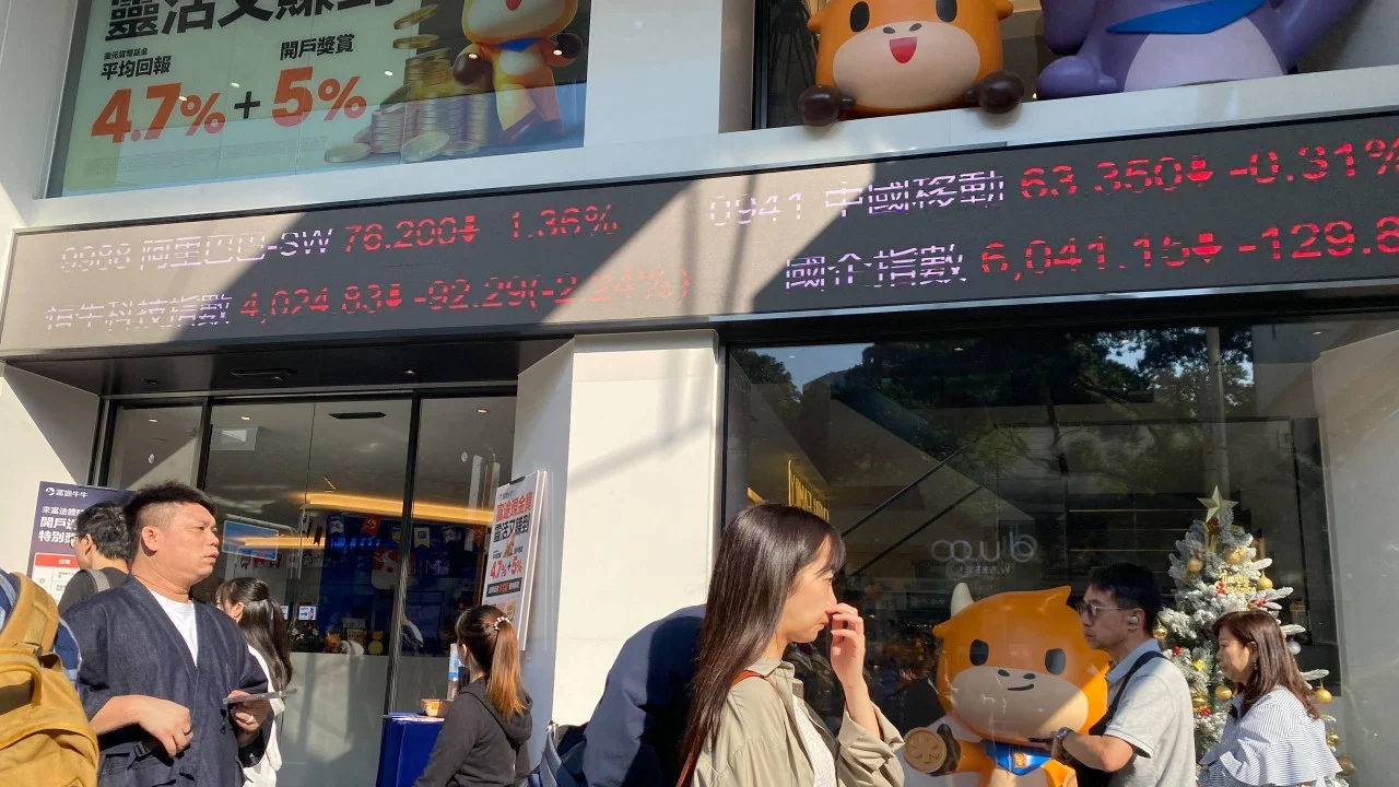 Hong Kong stocks slip as PDD’s 29% crash dents outlook on Chinese tech, e-commerce firms Mia Castagnone Business – South China Morning Post