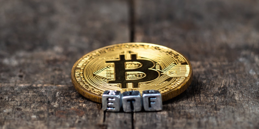 Bitcoin ETFs Add $250 Million in Surge Ahead of Expected Rate Cut Mathew Di Salvo Decrypt