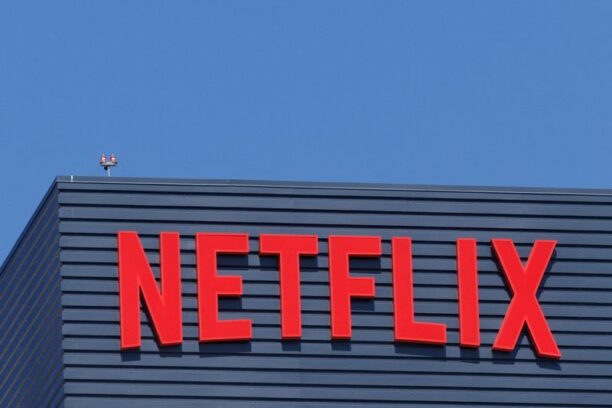 Netflix tops subscriber targets as ad-tier signups grow Reuters Stock Market News