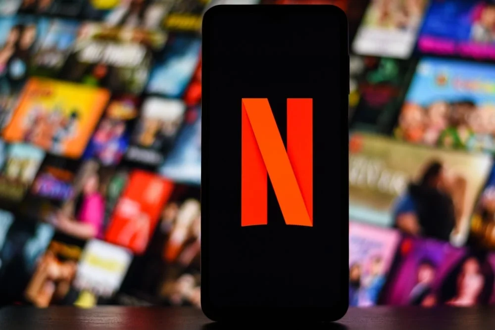 Netflix Stock Soars Amid Tyson-Paul Boxing Stream Stutters; Analyst Gary Black Says Viewership Signals Q4 Subscriber Growth Kaustubh Bagalkote Markets